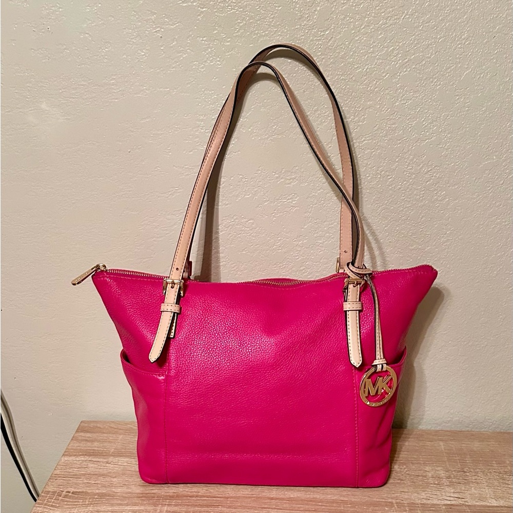 Michael Kors Fuchsia/Hot Pink Shoulder Bag EUC